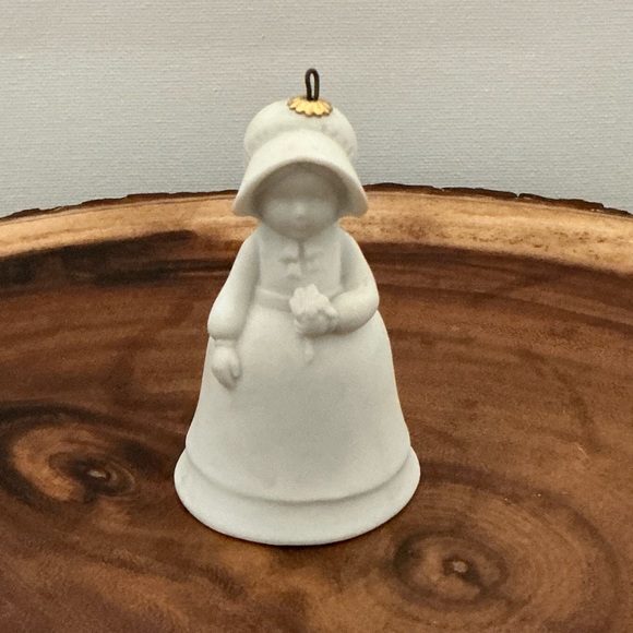 Holly Hobbie Limited Edition Ornament - Picture 1 of 4